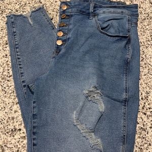 size XL maurices skinny jeans